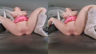 Summer Renee: Spicy SouthernVR Teen Action! Curvy Cowgirl Se-3