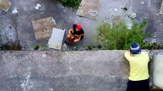 Fellation Nous avons fait l'amour dans ce bâtiment abandonné mais il n'était pas vide...-0