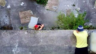 Fellation Nous avons fait l'amour dans ce bâtiment abandonné mais il n'était pas vide...-5