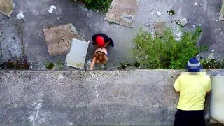Fellation Nous avons fait l'amour dans ce bâtiment abandonné mais il n'était pas vide...-6