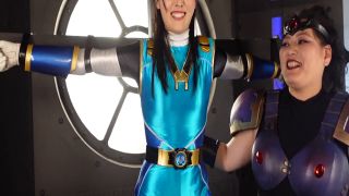 [SuperMisses.com] SPSE-01 Hisou Sentai Kageninja Blue is attacked by female-036-0