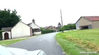 7184 Promenons-nous dans les bois avec Julie-0
