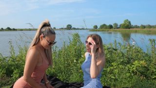 [K2S.CLUB] Sasha, Joy Latoya - Fietspech Leidt Tot Vingerplezier - FullHD 1080P-2