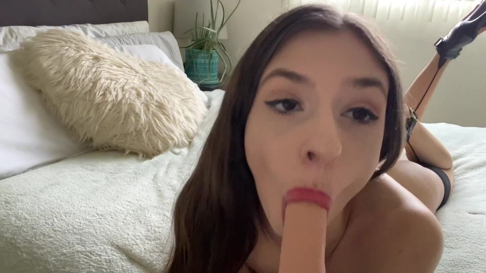 M@nyV1ds - Olivia Young - After the party strip tease blowjob