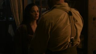 Ruth Wilson - Mrs. Wilson s01e01 (2018) HD 1080p!!!-5