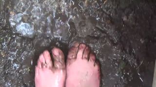 Dirty Feet In The Mud 720p-4