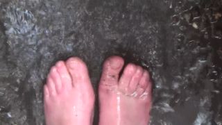 Dirty Feet In The Mud 720p-8