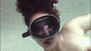 SexUnderwater e0269 Lay Down (mp4)-0