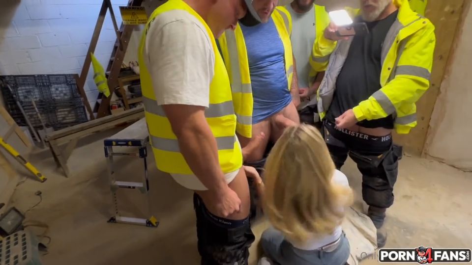 Group sex porn Bonnie Blue  Gangbang With Construction Workers Bonnie Blue