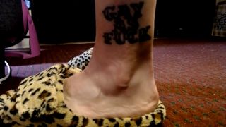 Verified Amateurs Toes In Fuzzy Slippers And Barefoot Closeup-6
