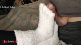 [GetFreeDays.com] Loulou Insisted on a SOCKJOB with her WHITE Fuzzy socks Adult Video June 2023-6