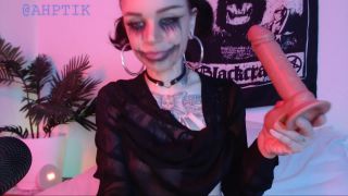 Spooky slut blow job with dildo dildo -6