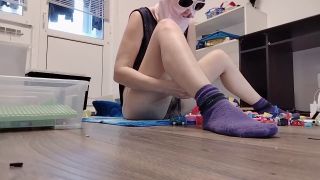 Fingering Pussy Sexy cleans the house naked.-2