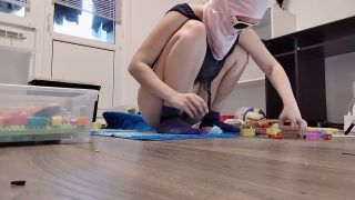 Fingering Pussy Sexy cleans the house naked.-7