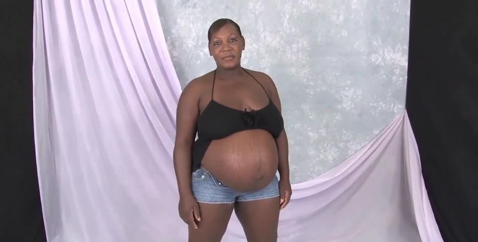 Pregnant  morena - 553603