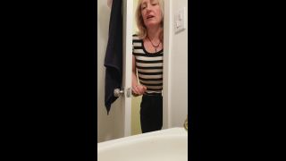 Buttiloveyou Mom Catches Son Masturbating (Masturbation porn)-2