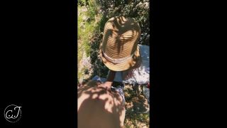 Baise Dehors CaraxJack__ Amateur couple have wild sex between forest and mountain -7