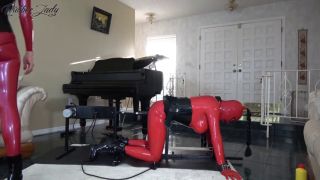 Mistress Susi - The Rubber Dоll Fixes Vo Rubberlаdy.-8