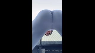 onlyisla 30-06-2020 Nothing fancy just my trying out my new yoga pants with a milf -2