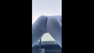 onlyisla 30-06-2020 Nothing fancy just my trying out my new yoga pants with a milf -3