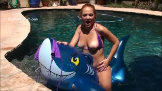 Custom Fetish - Farrah s Inflatable Fun in the Pool - Fetish-8