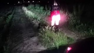 Milf Public - Moglie troia si fa fare di tutto da uno sconosciuto per strada. Cuckold a casa che aspetta..-2