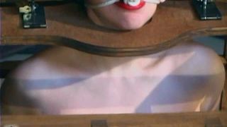 House of Gord19 01 11 Reyja & Lydia McLane - Wooden Cage Part I-3