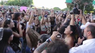 Girls_protest_for_the_right_to_be_topless-5