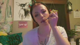 Pt 1 Anya Ivanovna - ASMR Kiwi Eating-2