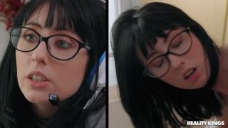 Daphne Dare  Gamer Girl-9