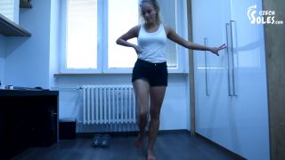 Czech SolesWorking Out At Home Only With Sexy Bare Feet (Gym Feet, Stinky Feet, Soles) - 1080p-1