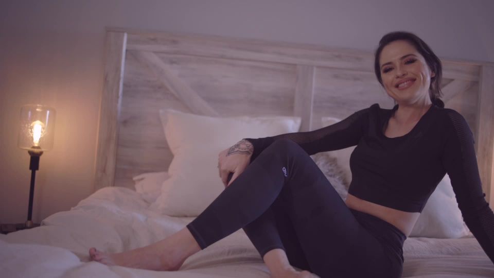 xxx video 37 Goddess Alessa – Eat it for StepMommy, feet fetish live on cumshot 