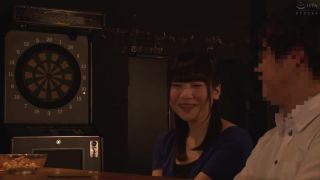 AP-693 バーにやって来たほろ酔いカップルの彼氏に睡眠薬、彼女に媚薬を飲ませ堂々と寝取り中出しを繰り返す悪徳バーテンダー - [JAV Full Movie]-6