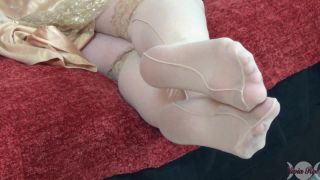 M@nyV1ds - Olivia Rose - Silky Seamed Nude Nylons-8