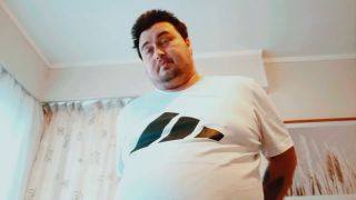 Joey Phoenix - Joey Phoenix Turns Off The Xbox To Stroke His Cock-1