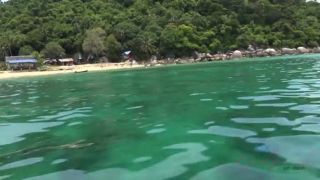 You take Elena to Tioman, and she cant wait to suck you off outside!!!-2