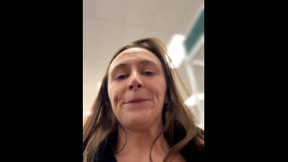  brunette Skylar blue Skylar Blue Teases Her Massive Tits in Sizzling Solo Video-9