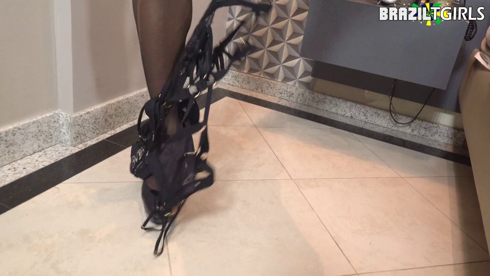 xxx video 43 Isabella Fontaneli Leon Davis [Full HD 2.32 GB], shoe fetish porn on femdom porn 