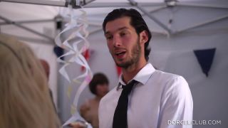 7190 Sienna Day Rebecca More Big Tits Milf Having Sex While H...-1