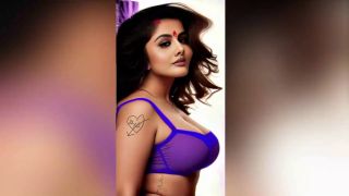 Mature HOT BHABI SIGNALS, SHE WANT YOU-1