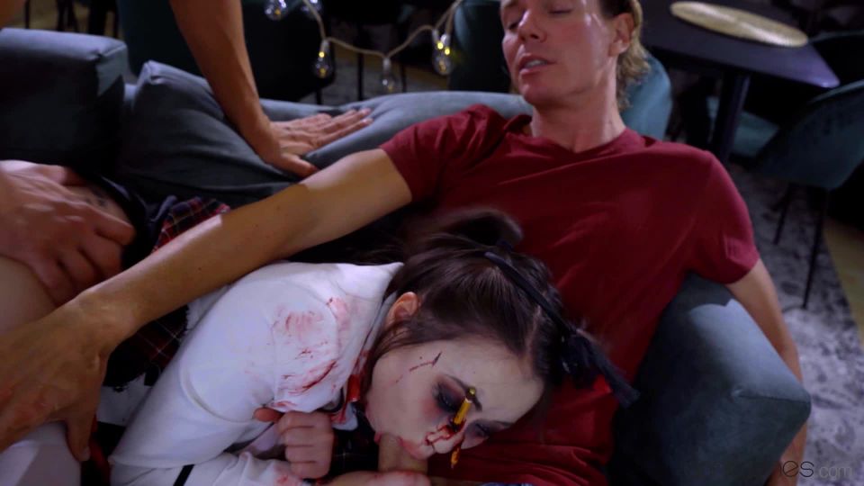 Zombie teen Halloween double team(Hardcore porn)