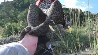 Mistress Legs – Pantyhose Foot Worship And Foot Gagging Outdoor.-8