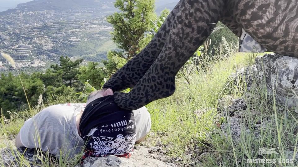 Mistress Legs – Pantyhose Foot Worship And Foot Gagging Outdoor.
