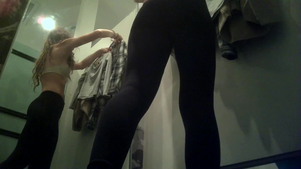 girls in the fitting room 22 voyeur 