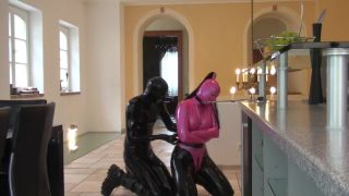 RubberVita STRAITBODY BLOWJOB (mp4)-2