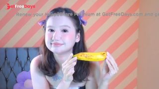 Now I understand why minions like bananas so much, fingering my tight pussy is not enough for me-1