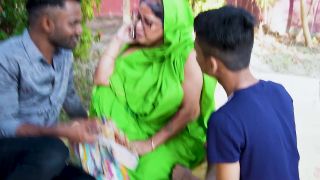 Two desi boyz doing fun with his grand mom hardcore sex armpit....-2