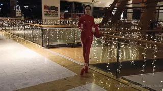 MADAME JULIETTE - Bringing Christmas Spirit In A Shopping...-6