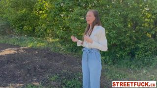 Stacy Cruz Streetfuck Creampie In The Woods (Creampie)-3