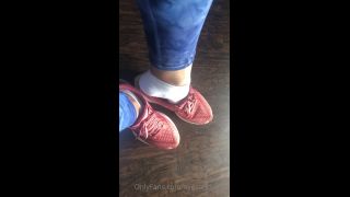 Onlyfans - EyeCandyToes - Super smelly and sweaty socks and shoes removal after an intense workout - 07-06-2021-1